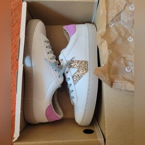 VICTORIA Made in Spain Sneakers - 'Berlin Glitter' w/Fuscia back. Size 39 (8)